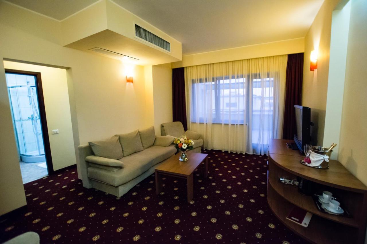 Hotel Ferdinand Constanta Bagian luar foto