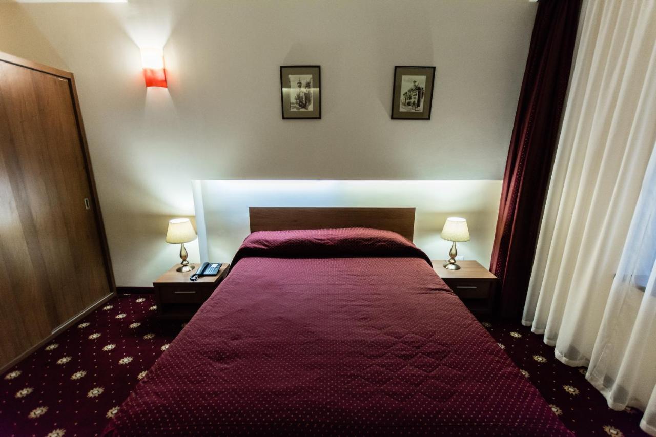 Hotel Ferdinand Constanta Bagian luar foto